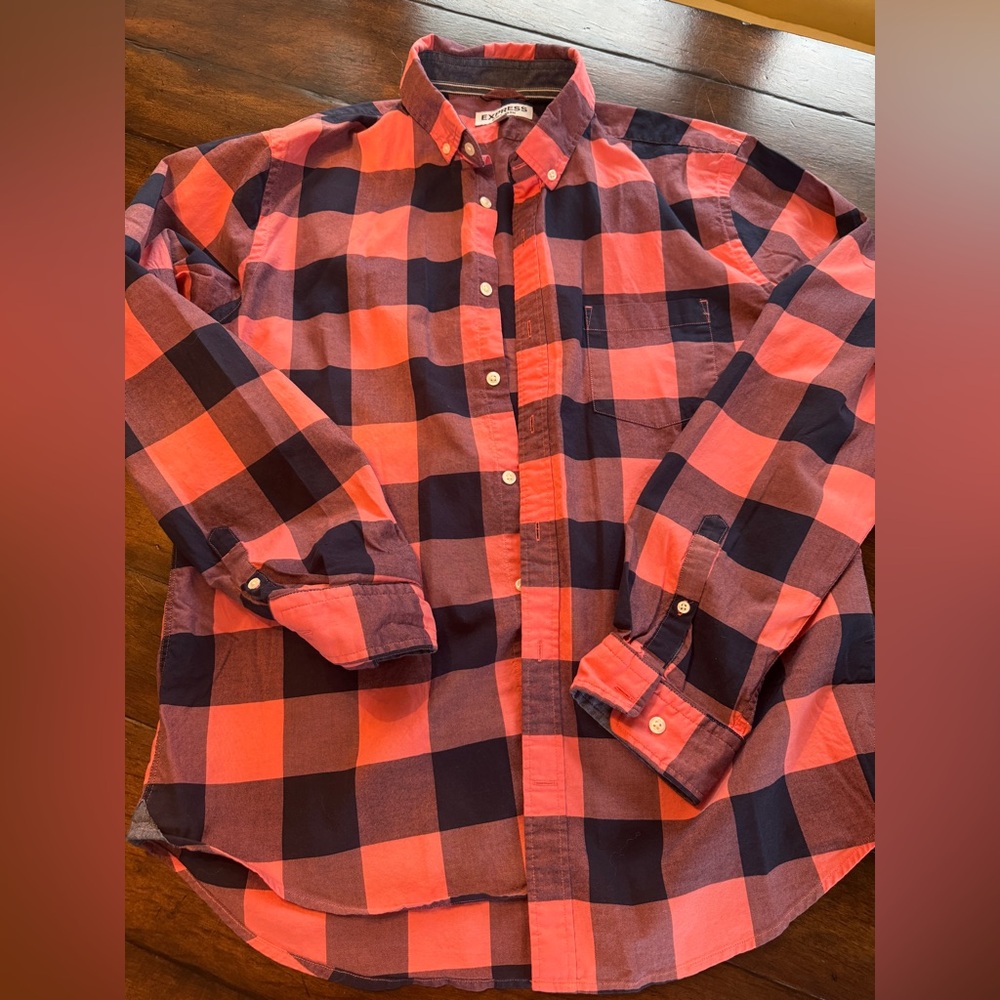 Men's Express Button Up Checkered Shirt- L